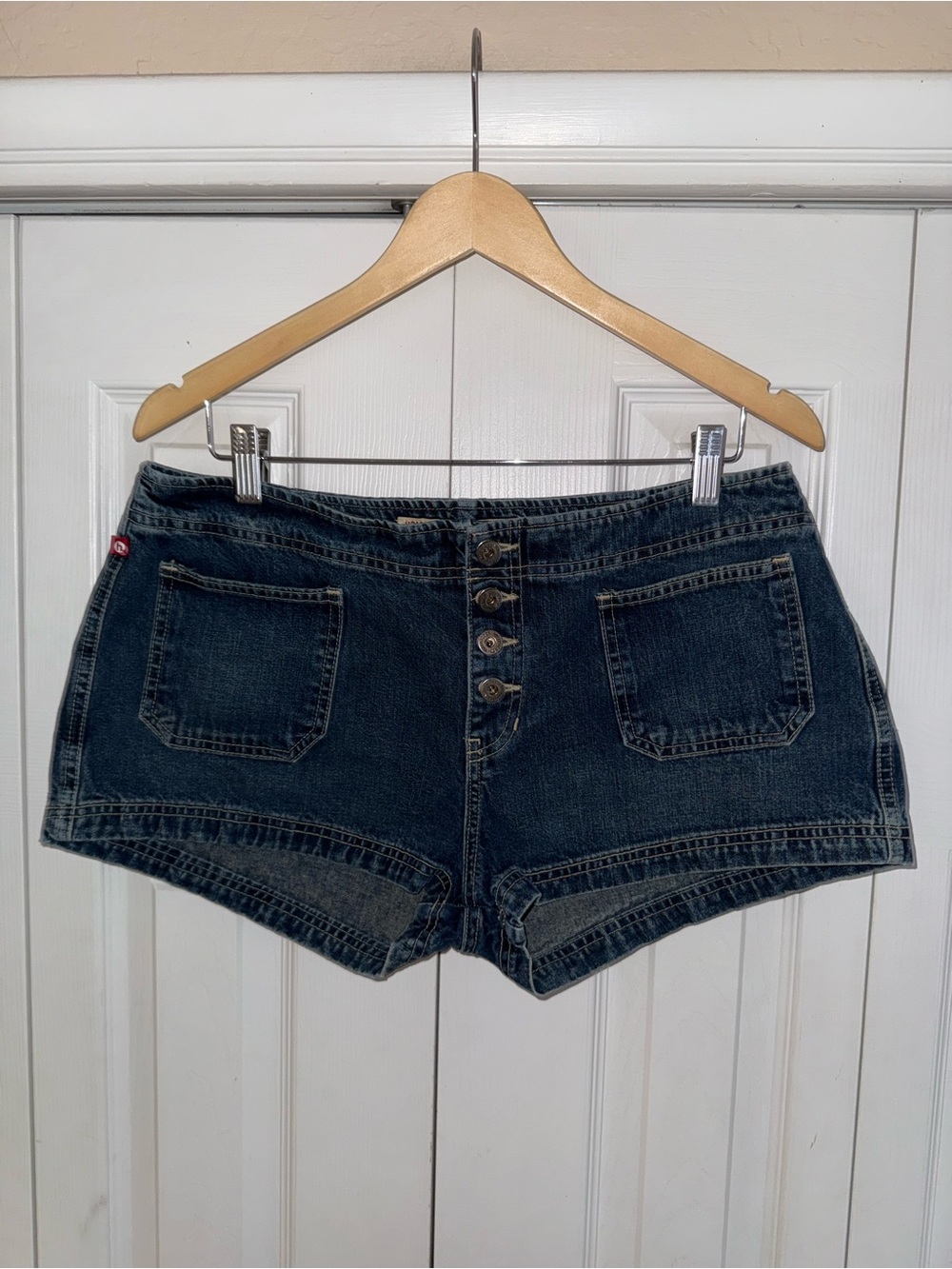 Y2K Hollister button fly and front pockets shorts size 12